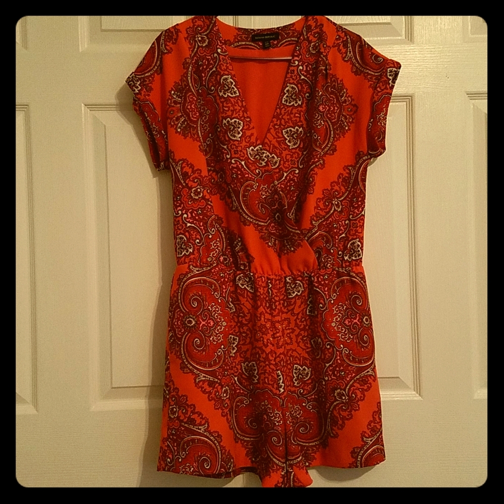 Banana Republic Boho Coral Romper w/ Pockets! 12P